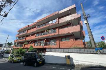 ハイネス久が原の外観（南東側から）