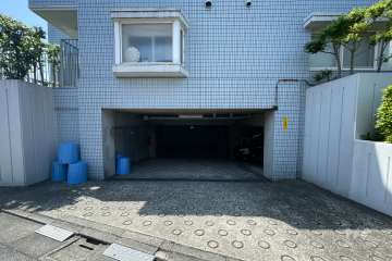 敷地内駐車場（屋外平面式）