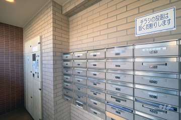 共用ポスト、宅配ボックス