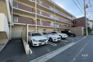 敷地内駐車場（屋外平面式）