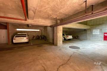 敷地内駐車場（屋内平面式）