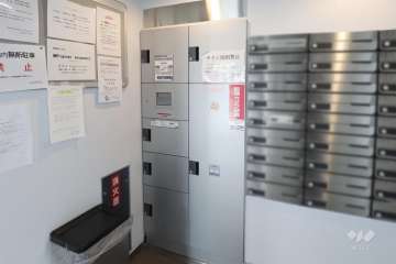 宅配ボックスと共用ポスト