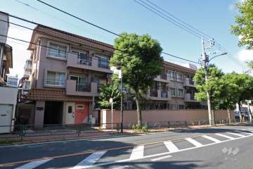 エルアルカサル山王の外観(南東側から)