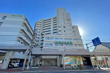 山王スカイマンションの外観（北西側から）