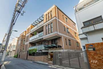 マイネシュロッス山王の外観（南西側から）　