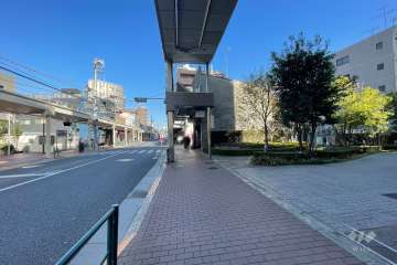 敷地北西側の前面道路