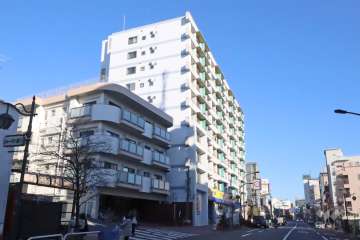 ワールドパレスの外観(南西側から)