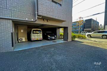 敷地内駐車場（屋内平面式）