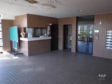 エントランスホール（オートロック付き）