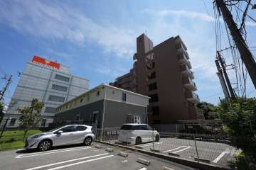 ファミール西宮今津の外観（北側から）