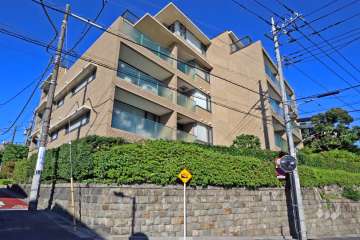 グランツオーベル大森山王の外観（南西側から）