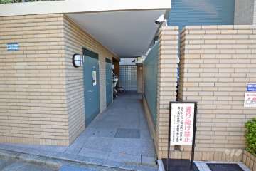 屋内に設けられた駐輪場