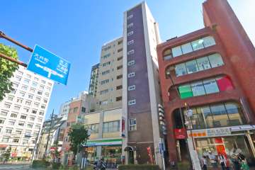 伊川ビルの外観(北西側から)