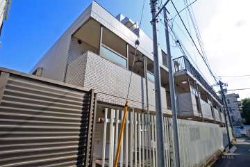 スカイコート洗足池の外観(北側から)