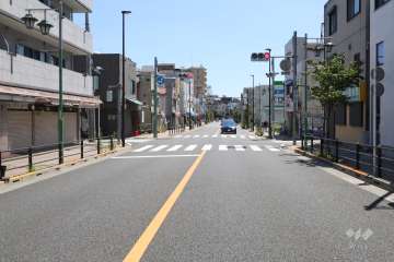 敷地北西側の前面道路