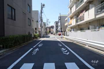 敷地南西側の前面道路