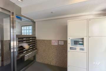 共用ポストと宅配ボックス　