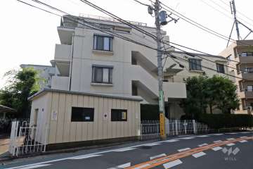 ペアパレス上池台NO2の外観（南東側から）