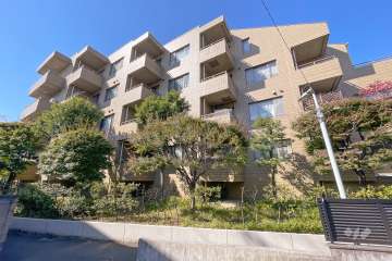 フォルム上池台の外観（北東側から）