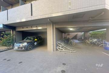 敷地内駐車場（屋内平面式）