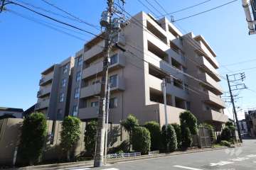 クレッセント多摩川２の外観（北西側から）