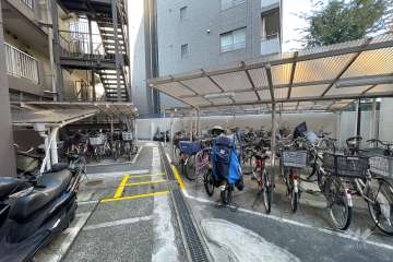 駐輪場（屋根付き）