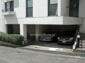 駐車場と駐輪場