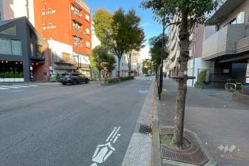 敷地北側の前面道路