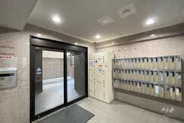 宅配ボックスと共用ポスト　