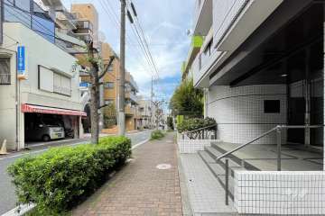 敷地南側の前面道路　