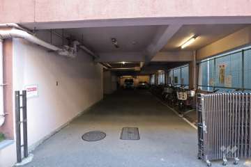 敷地内駐車場（屋内平面式）