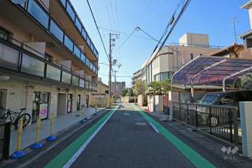 敷地北側の前面道路