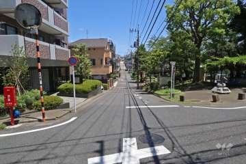 敷地南東側前面道路