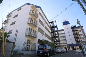 秀和多摩川レジデンスの外観（北東側から）