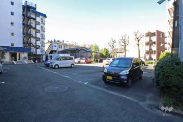 敷地内駐車場（屋外平面式）