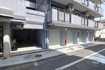 駐車場の出入り口