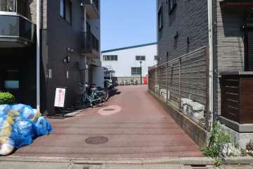 駐車場の出入り口