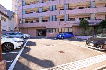 駐車場の出入り口・敷地内駐車場（屋外平面式・屋内平面式）