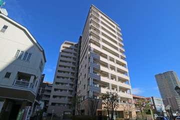 ルモン宝塚南口の外観（南西側から）