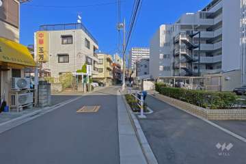 敷地北側前面道路（西側から）