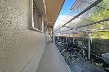 駐輪場（屋根付き）