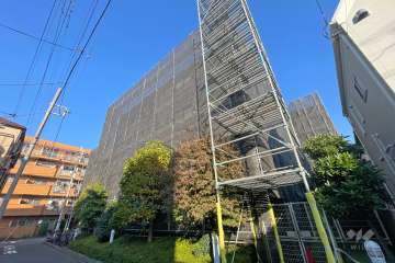 クレッセント蒲田東の外観（南西側から）※2024年3月現在、大規模修繕工事中