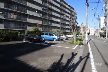 敷地内駐車場（屋外平面式）