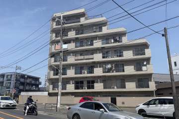 エンゼルハイム石川台の外観（南側から）