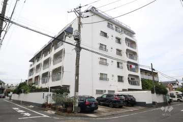 石川台ハイツの外観(南東側から)