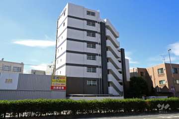 ジーベック千鳥町の外観(南東側から)