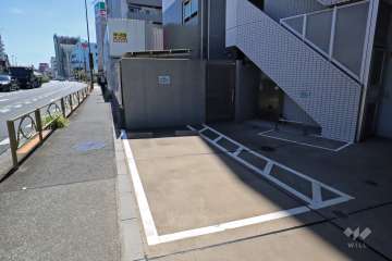 敷地内駐車場（屋外平面式）