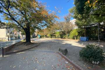 敷地西側に隣接した公園