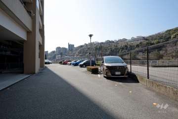 敷地内駐車場（屋外平面式）
