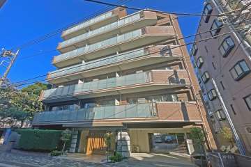 スタジオデン千鳥町前の外観（南東側から）